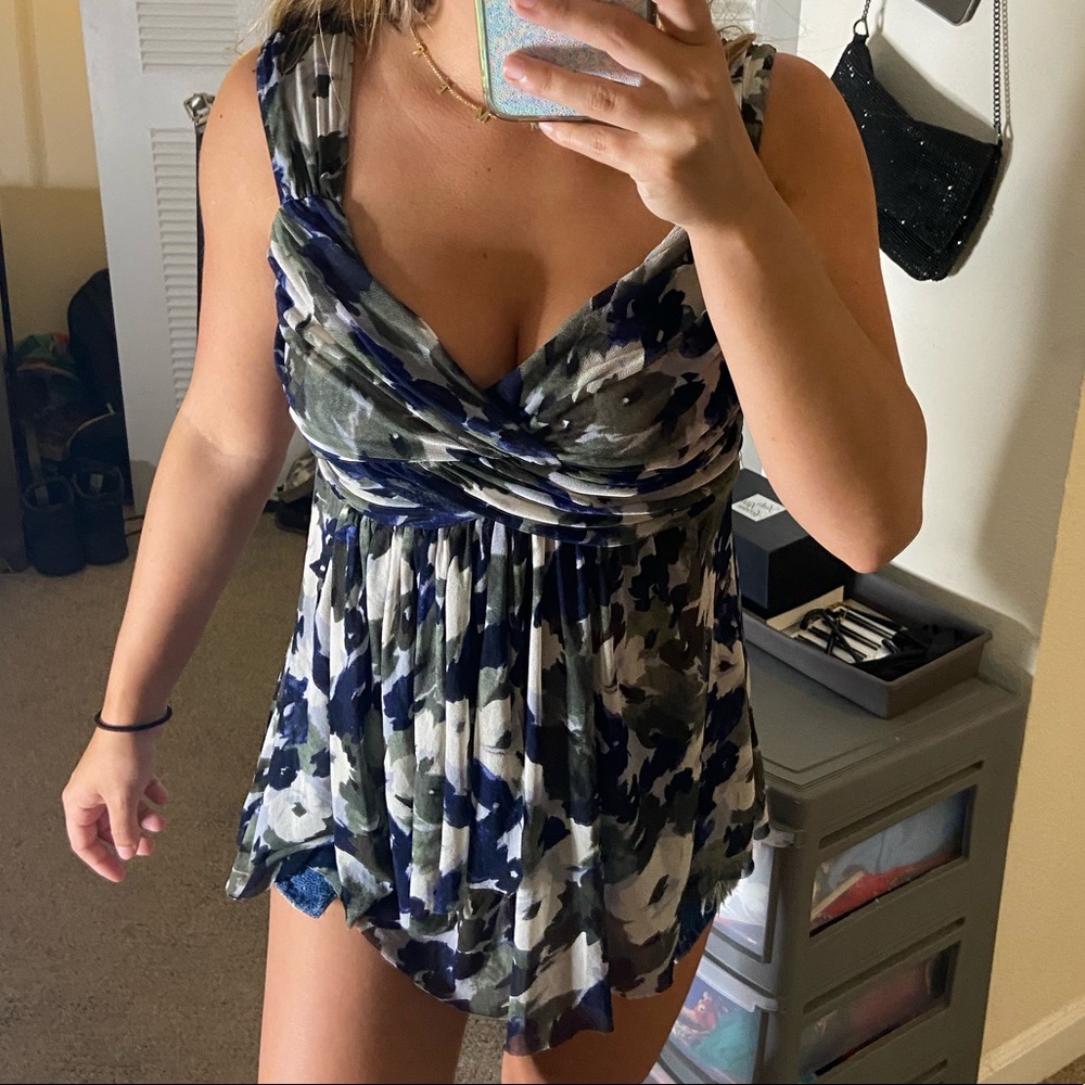 Express flowy top